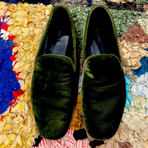 Vince Green Velvet Loafer 8 - Picture 1 of 6